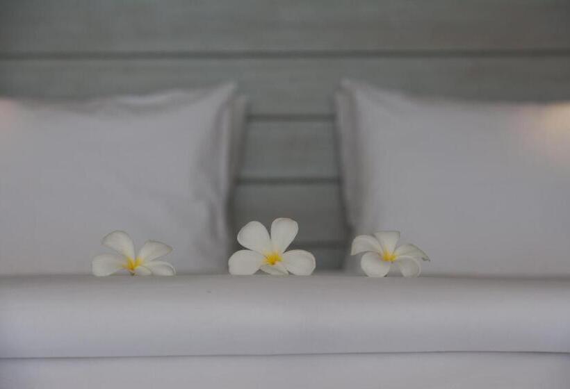 חדר דלוקס נוף בריכה, The Lombok Lodge Suites & Private Villas