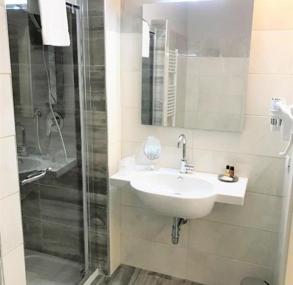 수피리어 룸, Volterra In Superior