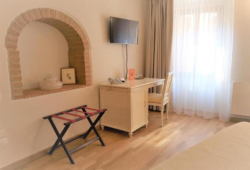 패밀리 스위트, Volterra In Superior