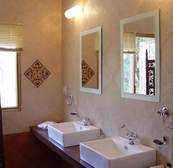 デラックスルーム, Welcomheritage Judges Court