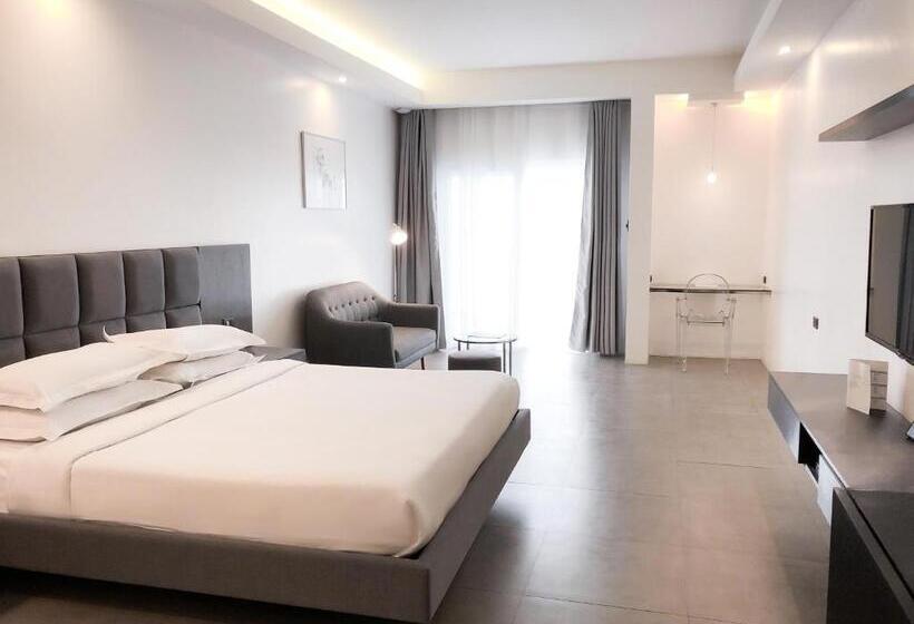 جناح مطلّ علي حمام السباحة, Winds Boutique