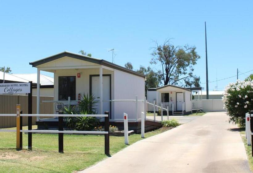 بنجلو قياسى, Warrego Hotel Motel Cunnamulla
