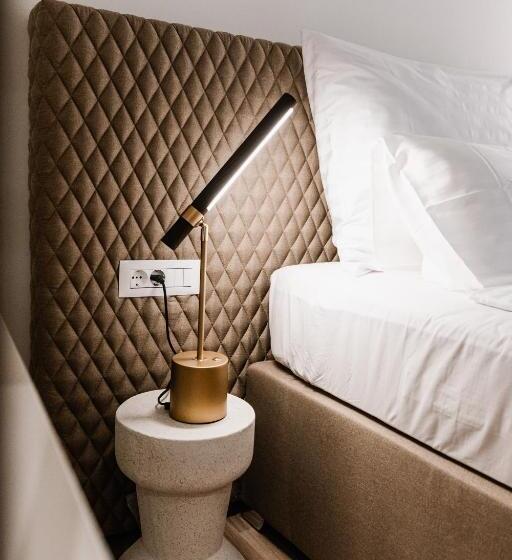 带大床的标准间, šibenik Palace