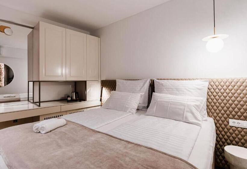 带大床的标准间, šibenik Palace