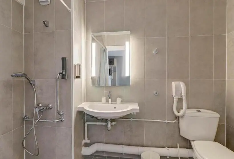 اتاق استاندارد برای معلولان, B&b Hotel Montluçon Centre