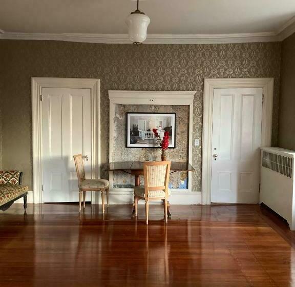 Номер Стандарт Вид на Сад, The Wedding Cake House