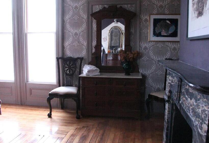 Номер Deluxe, The Wedding Cake House