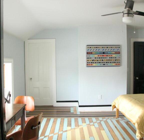 Стандартный внешний трехместный номер с ванной комнатой, The Wedding Cake House