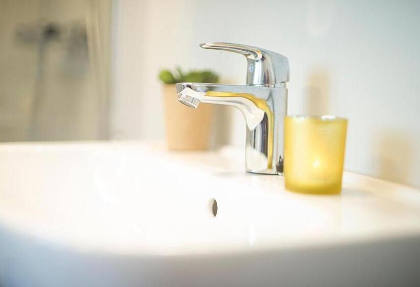 חדר סטנדרט יחיד, Sjøholt Sommerhotell Bed&breakfast