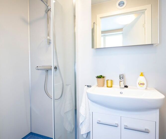 חדר סטנדרט יחיד, Sjøholt Sommerhotell Bed&breakfast