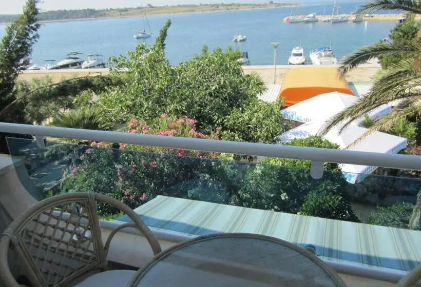 اتاق استاندارد با بالکن و چشم‌انداز دریا, Guesthouse Punta Mira   Beachfront