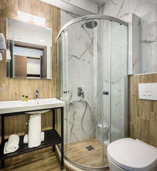 غرفة قياسية, Asteras Studios