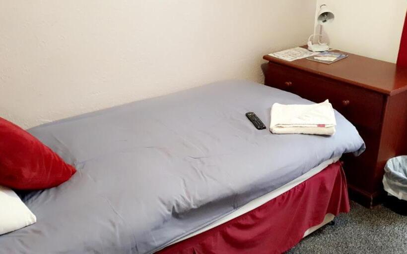 豪华单人间, Bloomfield