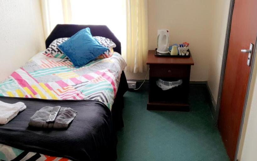 豪华单人间, Bloomfield