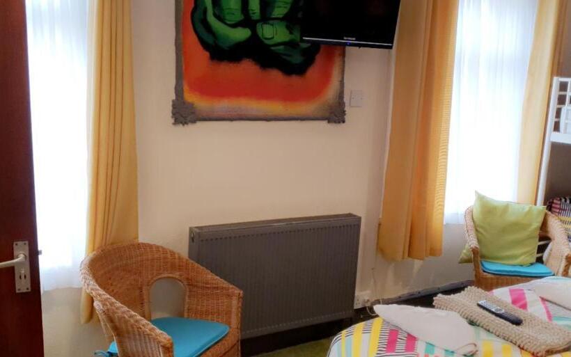 四人豪华间, Bloomfield