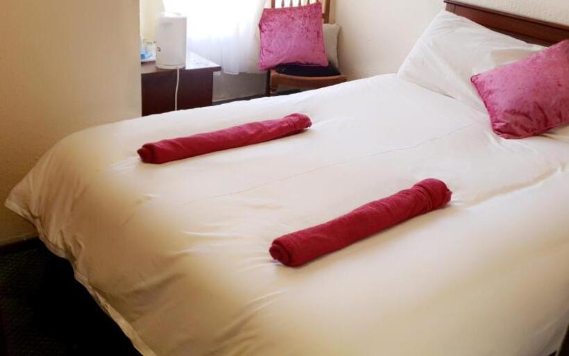 豪华三人间, Bloomfield