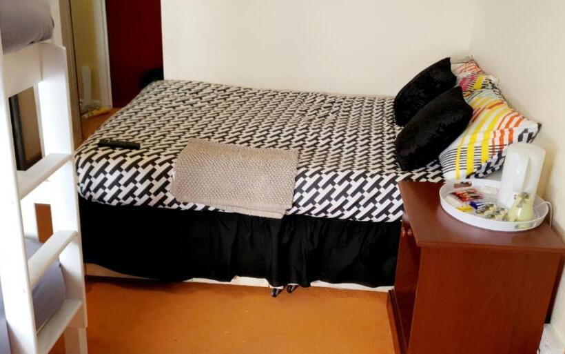 四人豪华间, Bloomfield