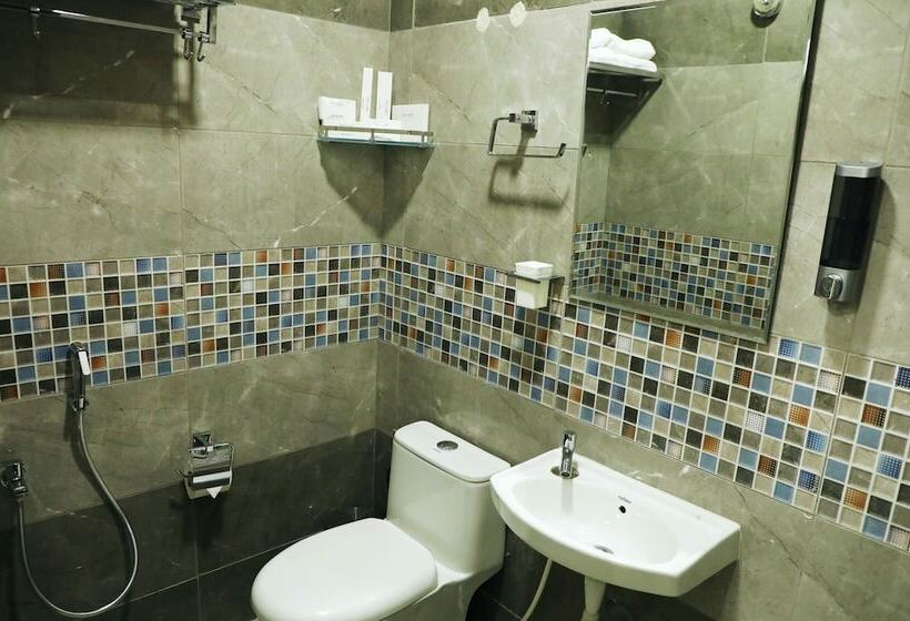 豪华房间, Clarks Inn Express Sirkazhi