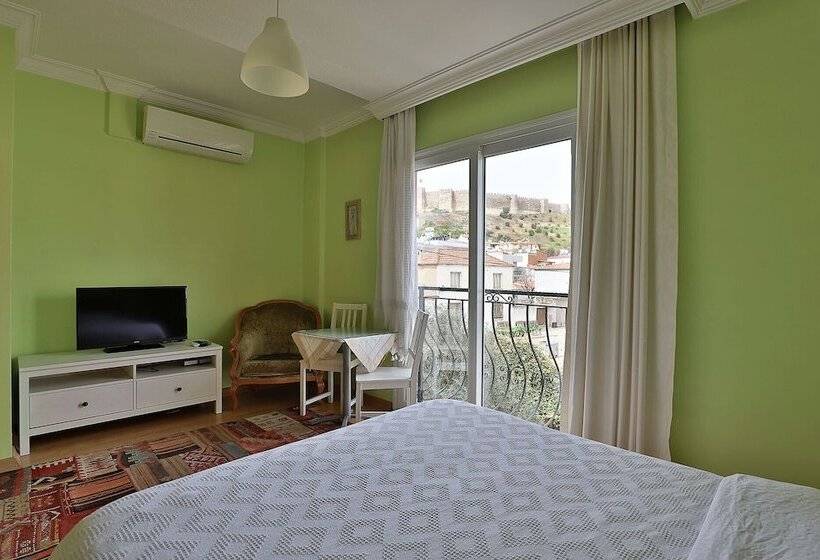 デラックスルーム, Nazar