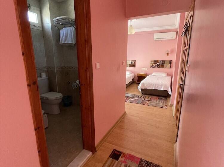 ファミリールーム, Nazar