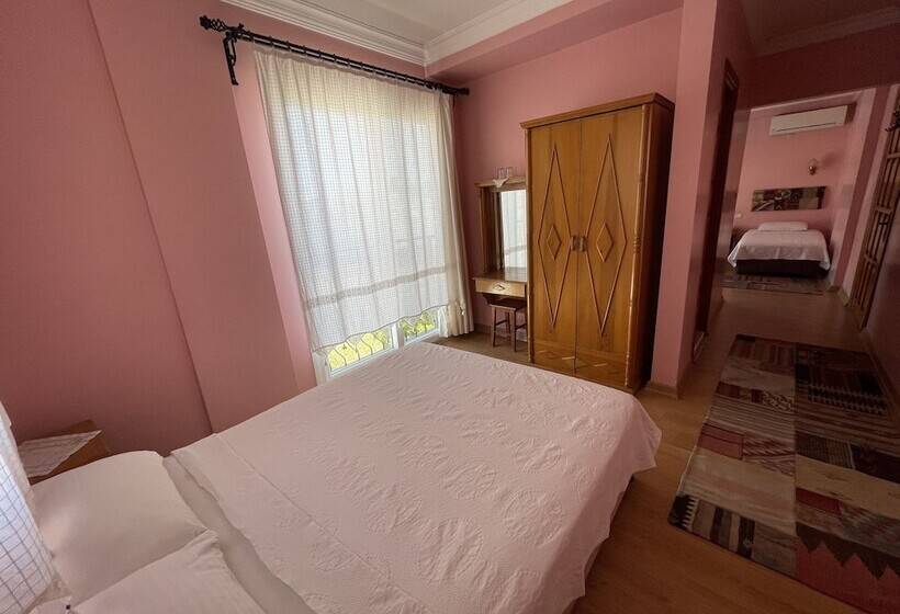 ファミリールーム, Nazar