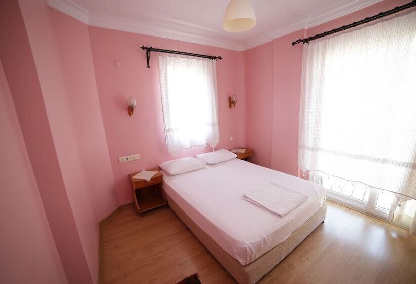 ファミリールーム, Nazar