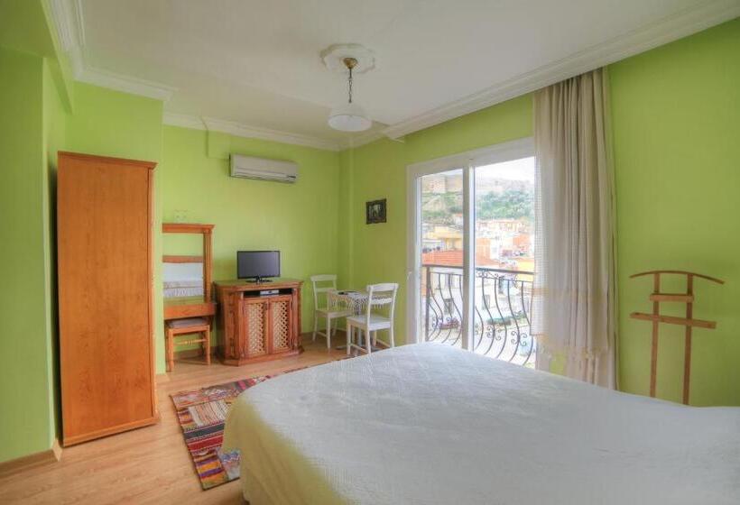 デラックスルーム, Nazar