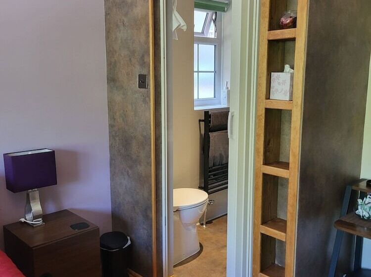 Номер Стандарт, Little Robin Gate Free Parking Central 10 Min Walk To Train Station