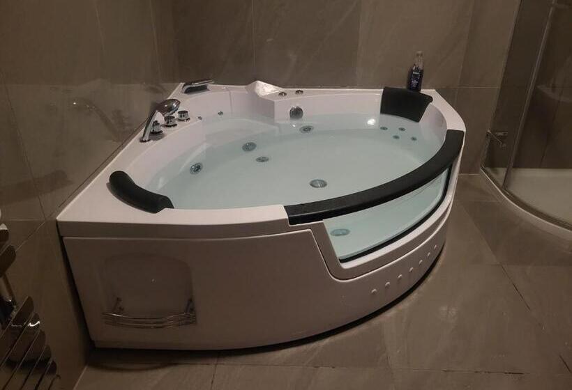 Стандартный Номер Кровать Кинг, Little Robin Gate Free Parking Central 10 Min Walk To Train Station