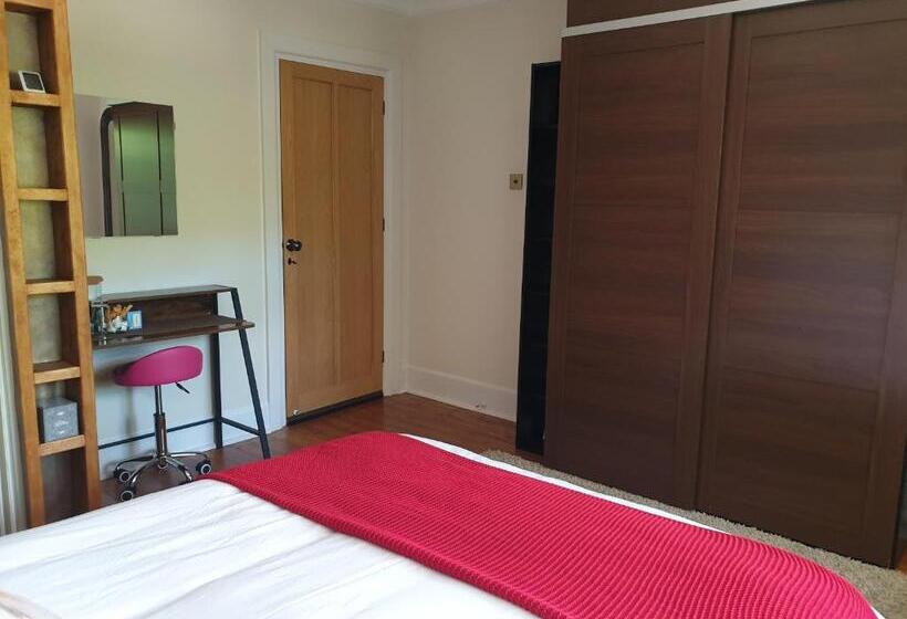 Номер Стандарт, Little Robin Gate Free Parking Central 10 Min Walk To Train Station