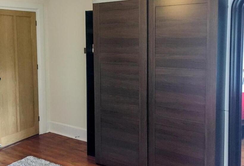 Номер Стандарт, Little Robin Gate   Free Parking   Central   10 Min Walk To Train Station