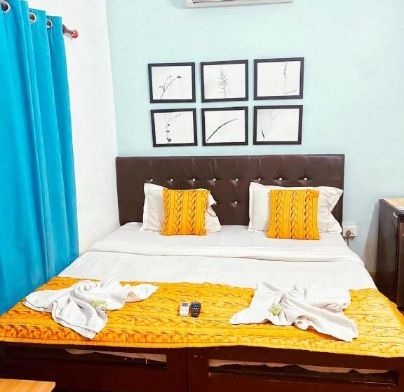 Deluxe Room with Balcony, Baga Beach Paradise