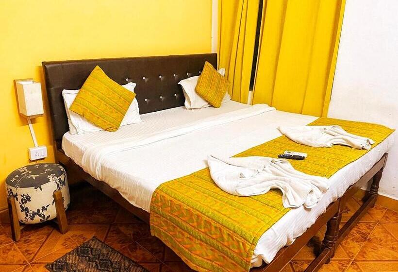 Deluxe Room with Balcony, Baga Beach Paradise