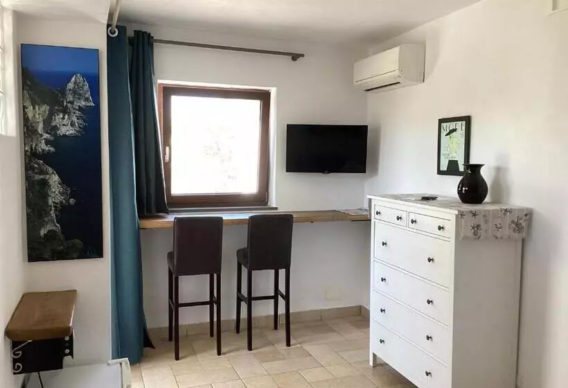 اتاق استاندارد اینتریور, B&b Casetta Minghitto