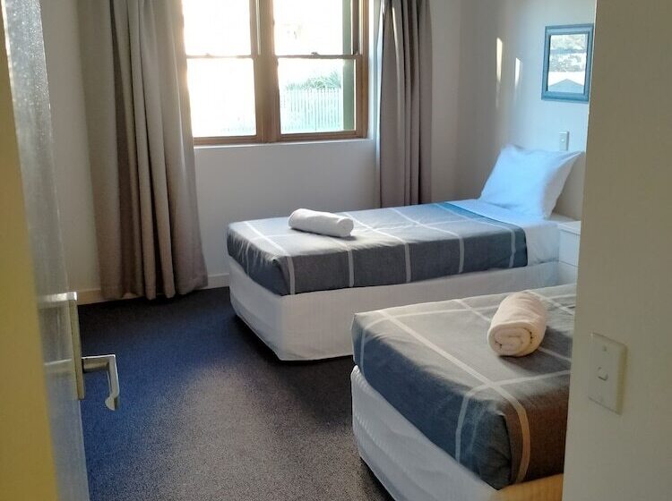 Апартаменты 2 Спальни Боковой Вид на Море, Camargue Beachfront Apartments
