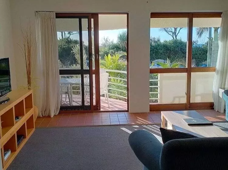 2 Bedroom Apartment Side Sea View, Camargue Beachfront Apartments