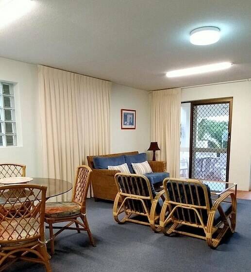 דירת 2 חדרי שינה בצד עם נוף לים, Camargue Beachfront Apartments