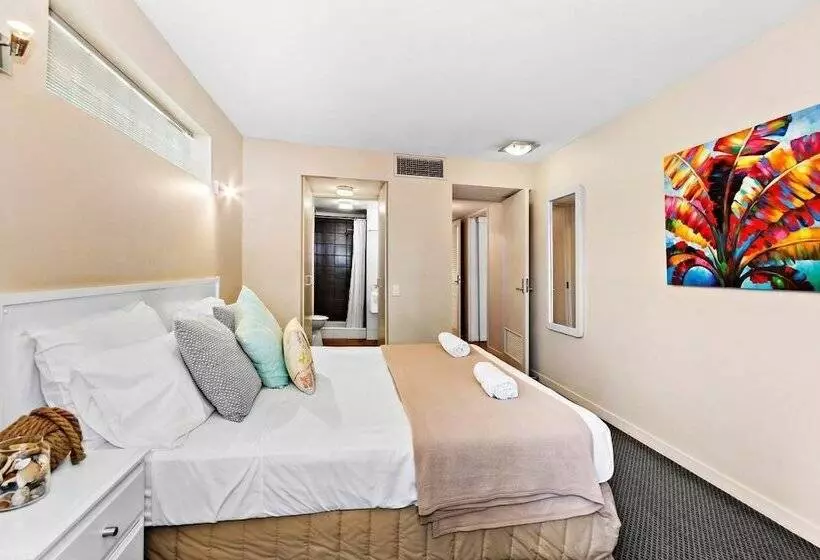 2 Bedroom Premium Apartment, Camargue Beachfront Apartments