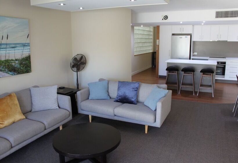 Апартаменты Premium 2 Спальни, Camargue Beachfront Apartments