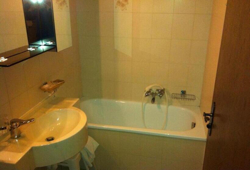 スタンダード４人部屋, Alpe