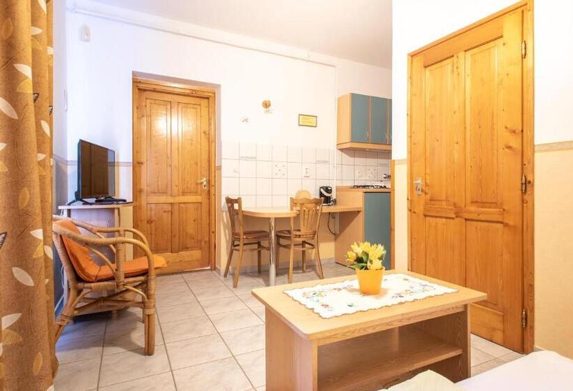 带2个卧室的公寓, Andrea Wellness Garden