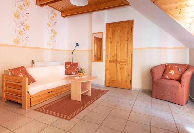 带2个卧室的公寓, Andrea Wellness Garden