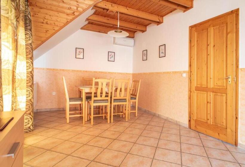 带2个卧室的套房, Andrea Wellness Garden