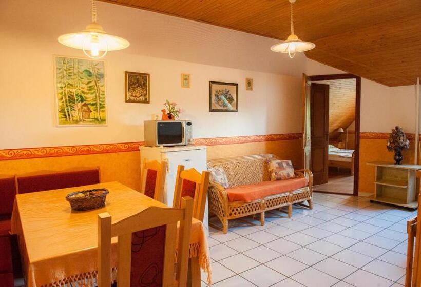 带3个卧室的公寓, Andrea Wellness Garden