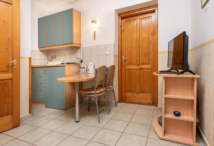 带3个卧室的公寓, Andrea Wellness Garden