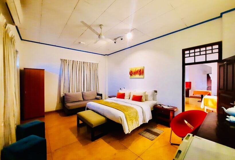 جناح جونيور, Dorset