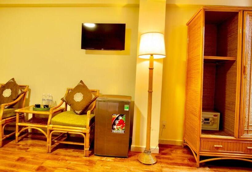 اتاق اجرایی سه نفره, Spring House Saigon Central Park