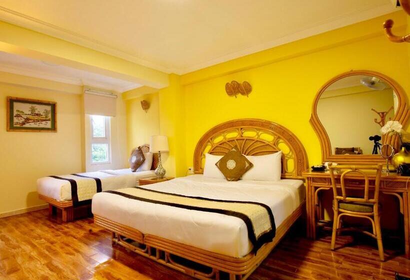 اتاق اجرایی سه نفره, Spring House Saigon Central Park