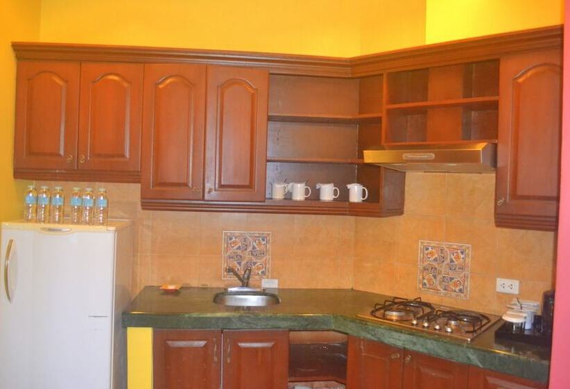 Suite Executive, Elizabeth Baguio