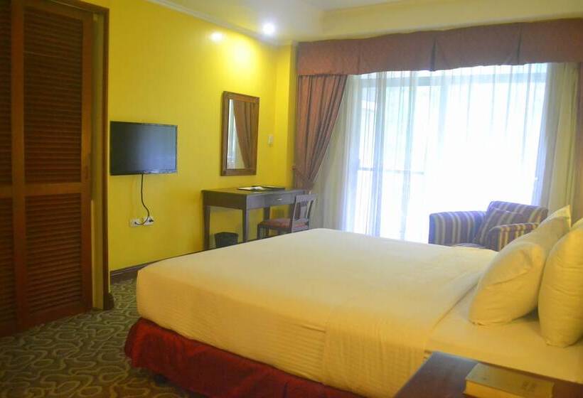 סוויטה אקזקיוטיב, Elizabeth Baguio